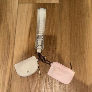 Lululemon wallet/keychain